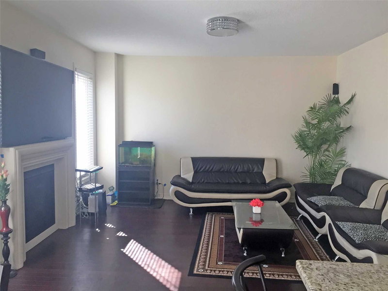 39 Walls Cres, New Tecumseth, L0G1W0 | Image 3