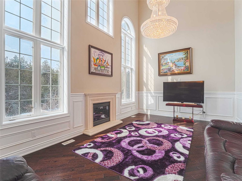 147 Lady Nadia Dr, Vaughan, L6A4E6 | Image 2