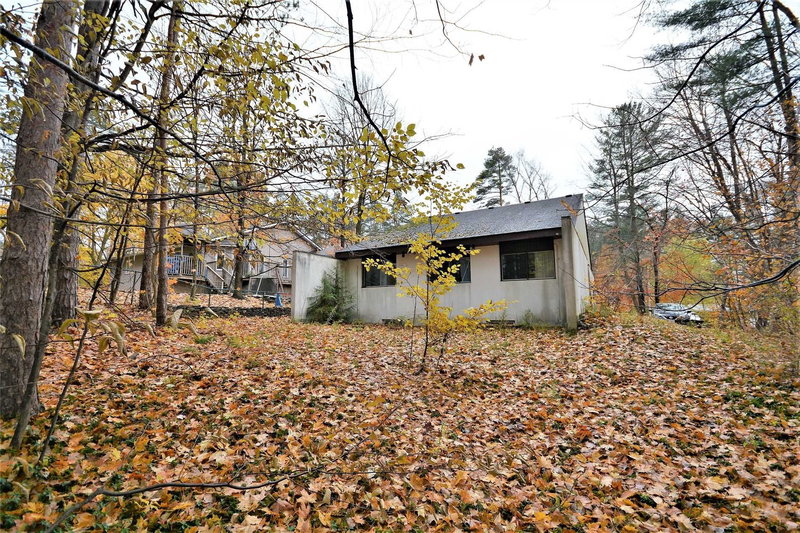 3763 Fairway Rd, Innisfil, L9S 2L4 | Image 3