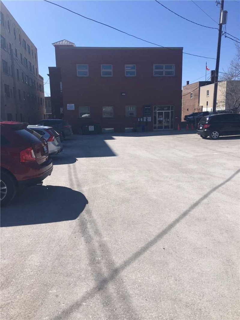 11 - 15213 Yonge St, Aurora, L4G1L8 | Image 2