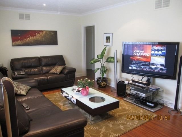 Main Fl - 86 Grandview Ave, Markham, L3T1H4 | Image 3