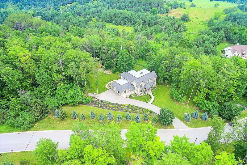 19 Glenhill Tr, Whitchurch-Stouffville, L4A1L9 | Image 2