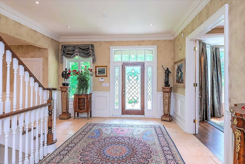 19 Glenhill Tr, Whitchurch-Stouffville, L4A1L9 | Image 3