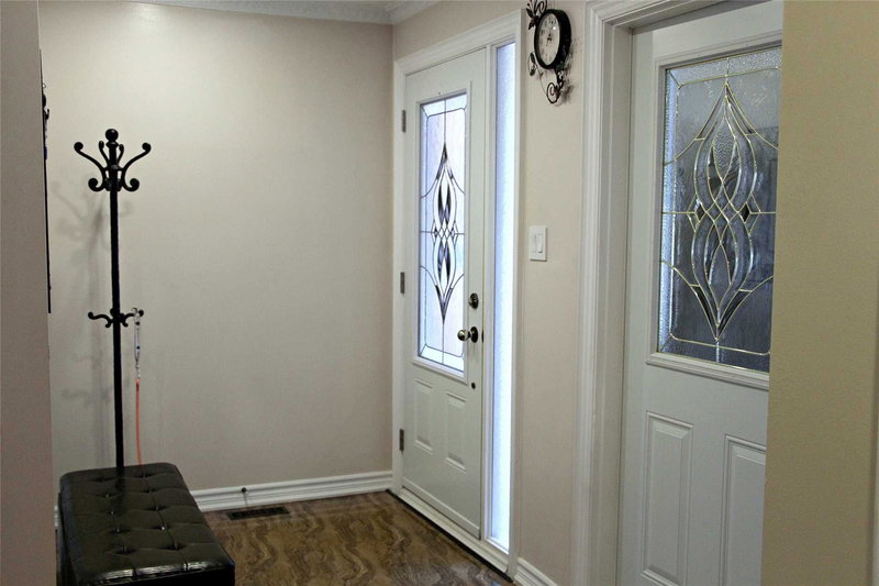 97 Pauline Crt, Vaughan, L4K3G8 | Image 2