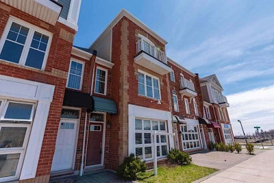Townhouse sold at 1 & 2-3038 Bur Oak Avenue, Markham, Ontario, L6B0R1 - Cornell - MLS: N4429703