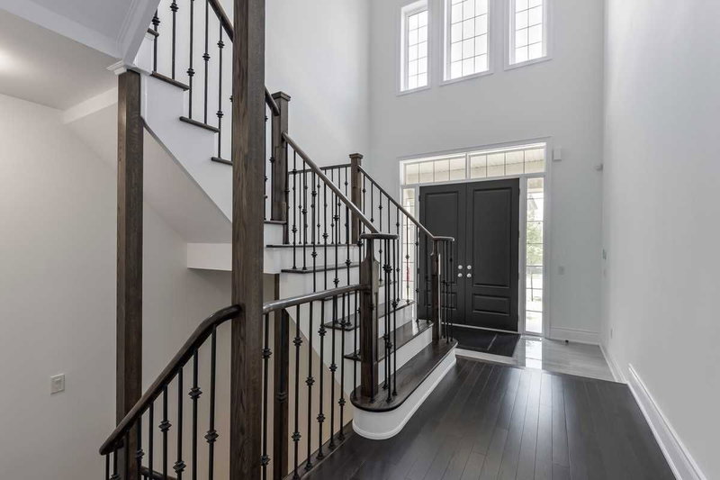 47 Hurst Ave, Vaughan, L6A 4Y5 | Image 2