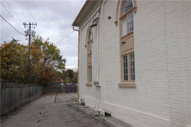 16-18 Mosley St, Aurora, L4G 1G6 | Image 3