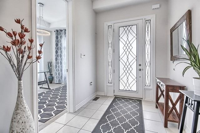 24 Alf Neely Way, Newmarket, L3Y7S8 | Image 3