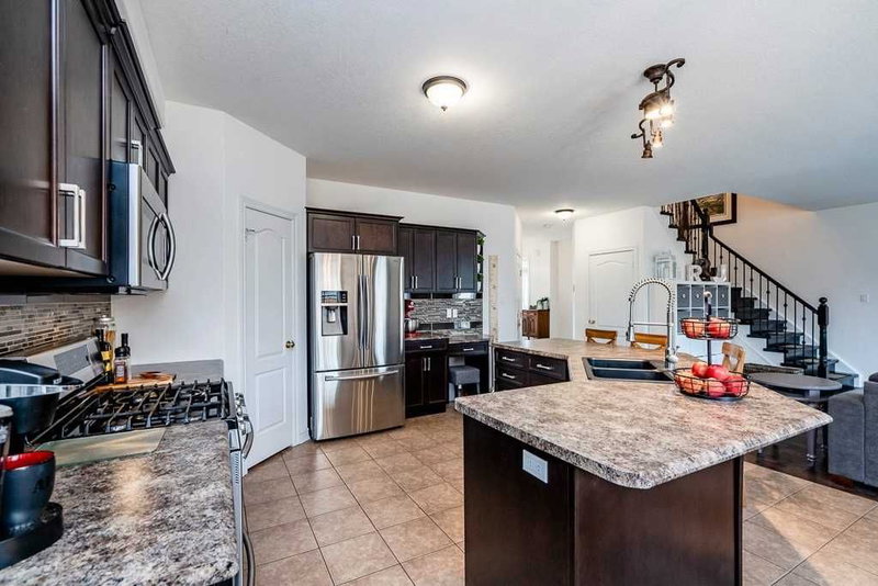 154 Arnold Cres, Essa, L0M 1B6 | Image 3