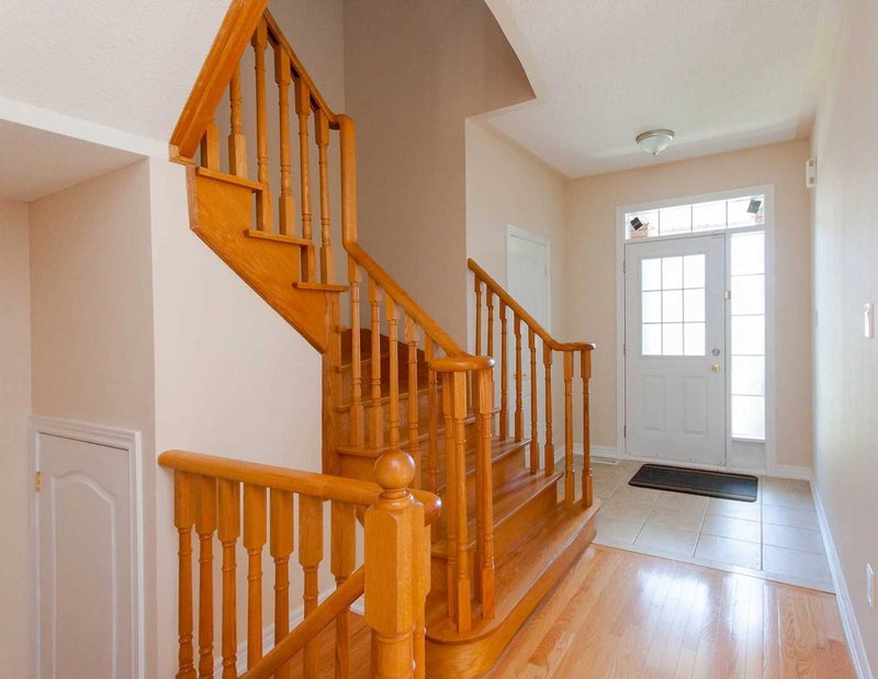 52 Gauguin Ave, Vaughan, L4J9J7 | Image 3