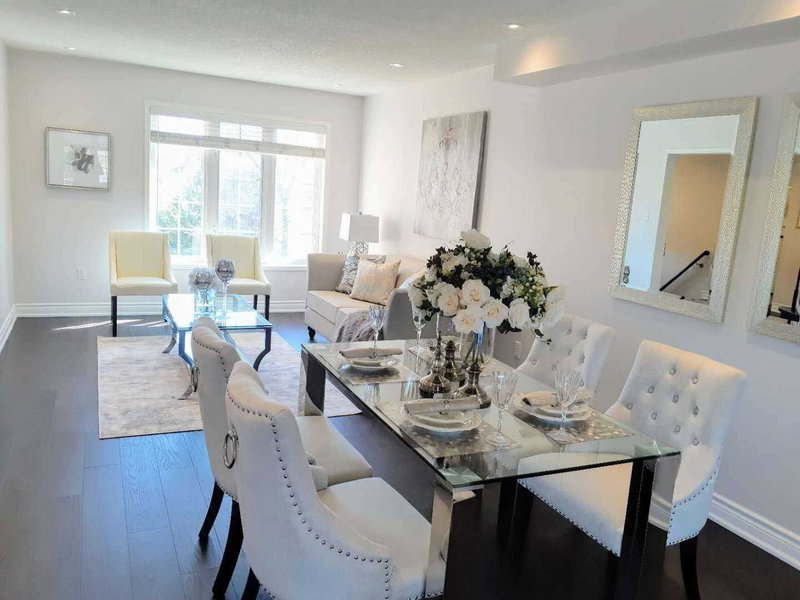 212 Yellowood Circ, Vaughan, L4J8M4 | Image 3