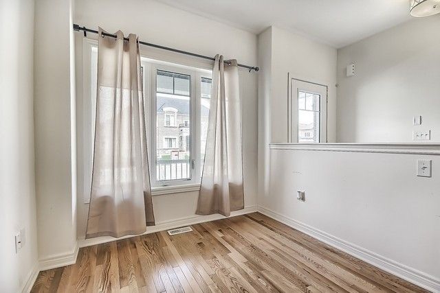 37 Kavanagh Ave, East Gwillimbury, L9N0P6 | Image 3