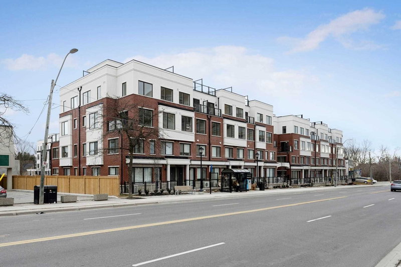 112 - 600 Alex Gardner Circ, Aurora, L4G3G5 | Image 2