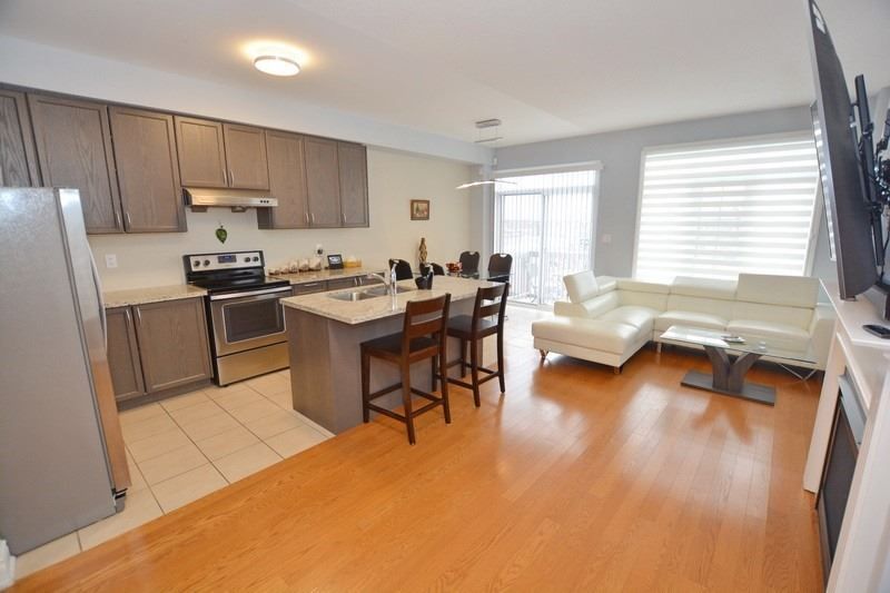 94 Mack Clement Lane, Richmond Hill, L4S0G2 | Image 2