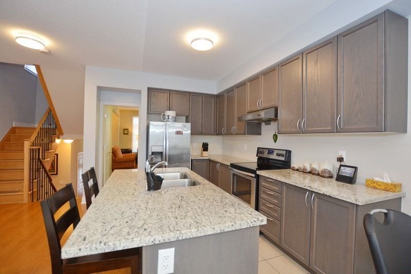 94 Mack Clement Lane, Richmond Hill, L4S0G2 | Image 3