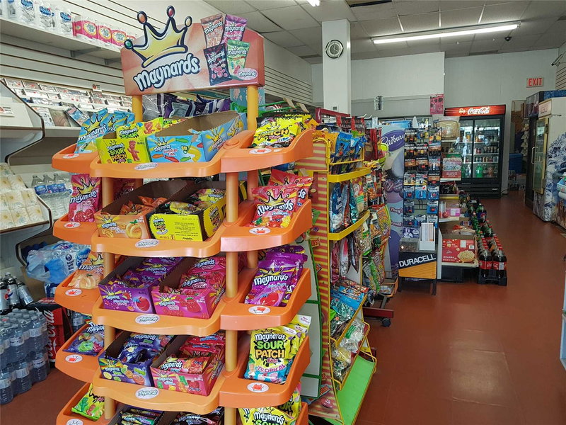 9 - 9625 Yonge St, Richmond Hill, L4C5T2 | Image 3