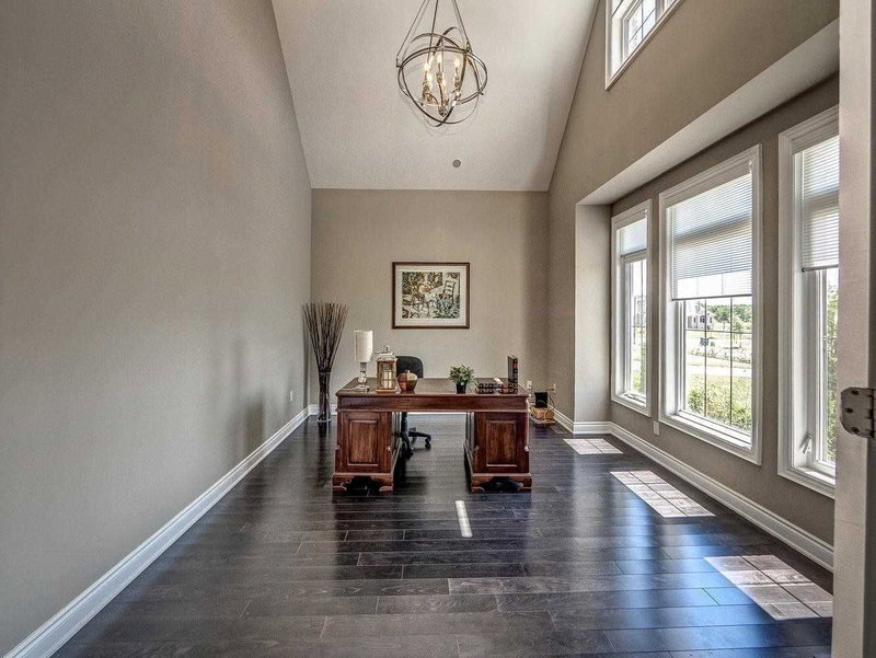 15 Pine Vista Ave, Whitchurch-Stouffville, L4A1R9 | Image 3