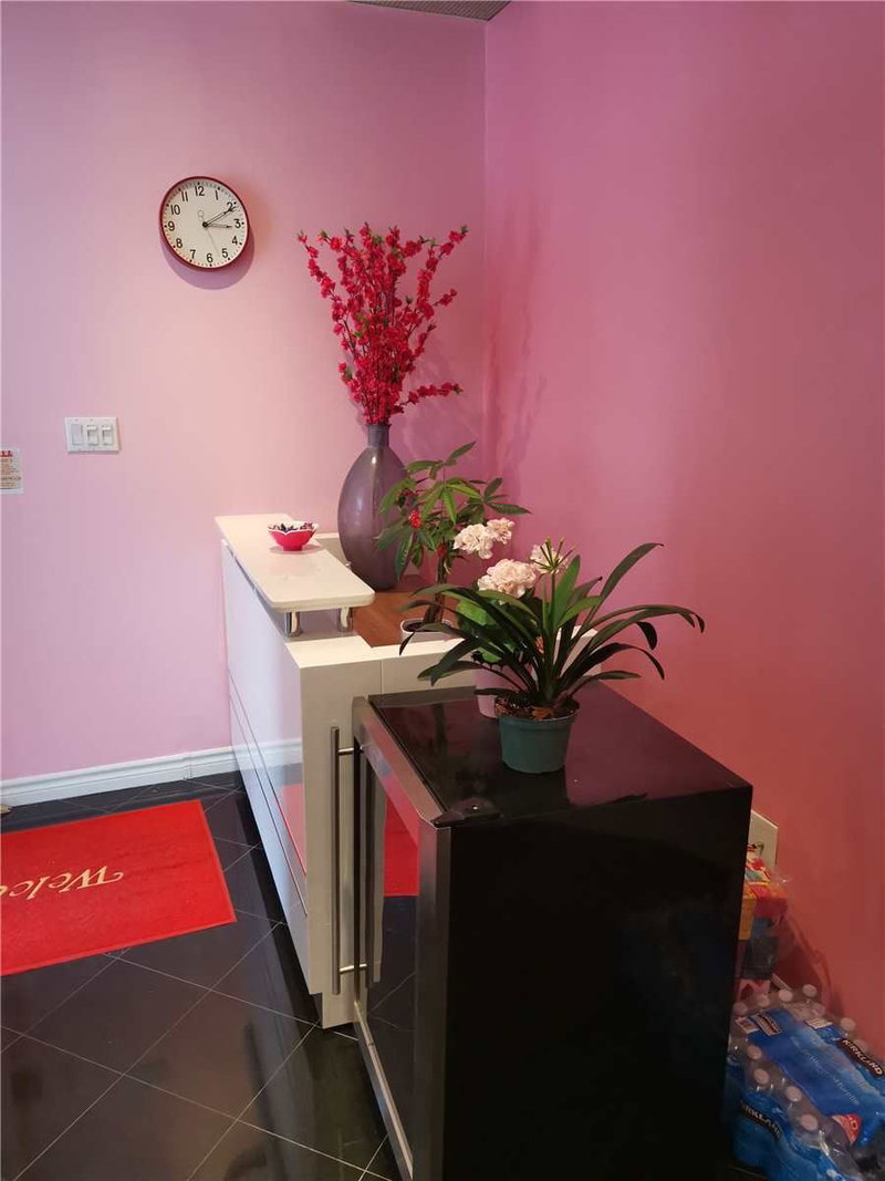 31D - 7398 Yonge St, Vaughan, L4J8J2 | Image 3