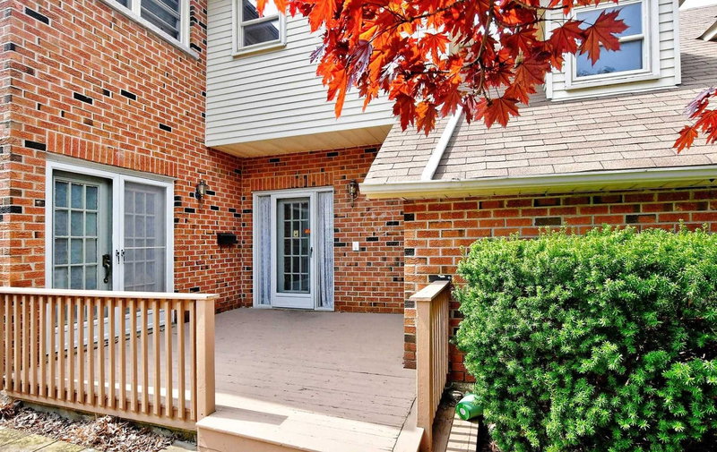 62 Bishop Cres, Markham, L3P4N7 | Image 2