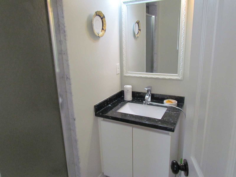 Ph5 - 7398 Yonge St, Vaughan, L4J8J2 | Image 3