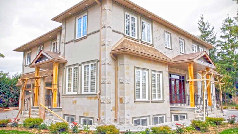 5 Oakcrest Ave, Markham, L3R2B7 | Image 2