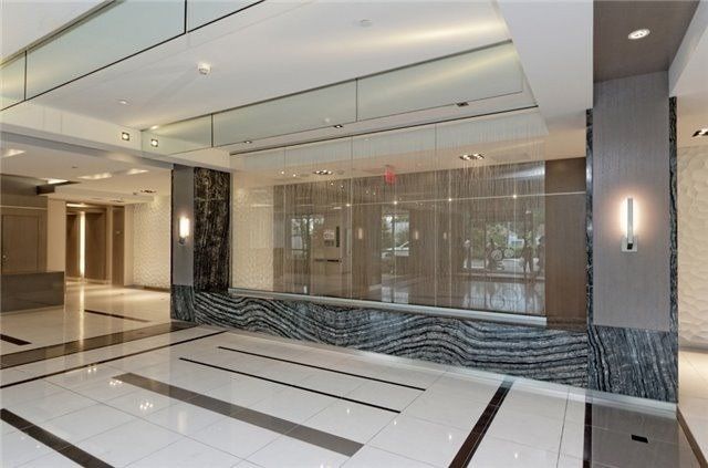 2212 - 7165 Yonge St, Markham, L3T0C9 | Image 3