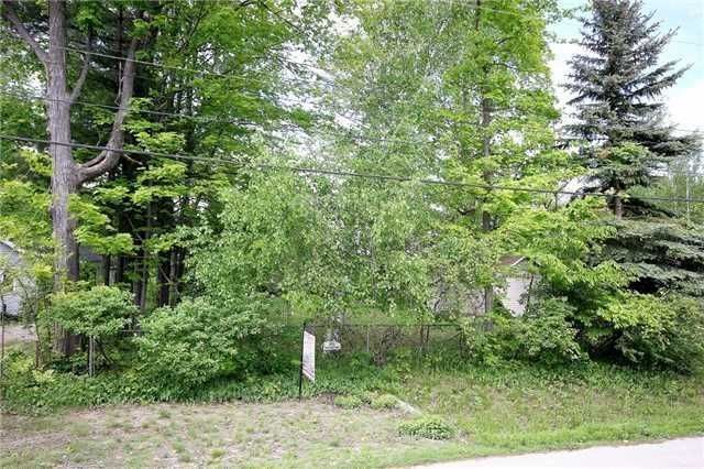 726 Hastings Ave, Innisfil, L9S 1Z3 | Image 2