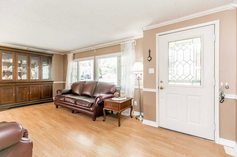 23 Mimosa Cres, Innisfil, L9S1P9 | Image 3