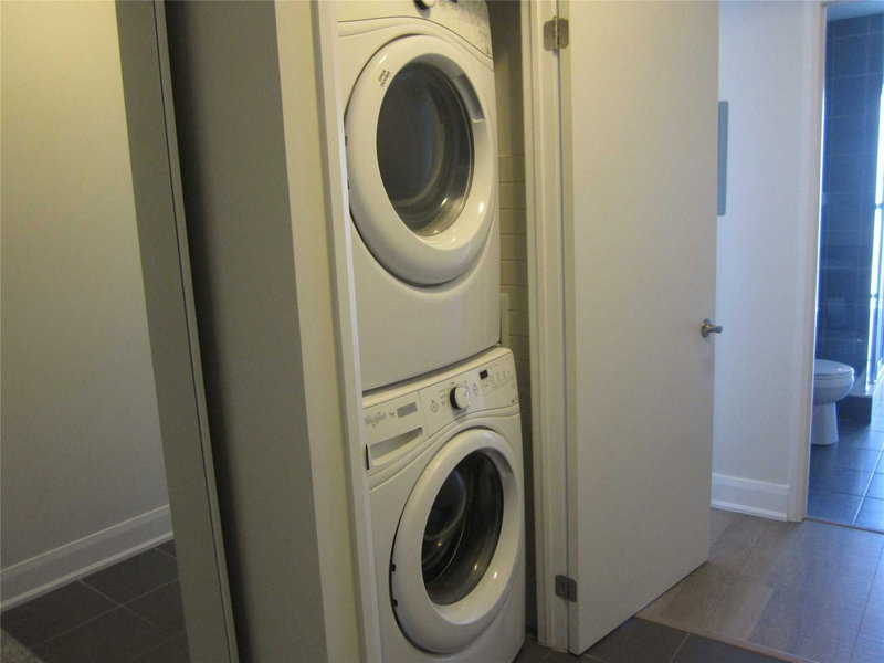 903 - 2900 Highway 7 Rd W, Vaughan, L4K0G3 | Image 3