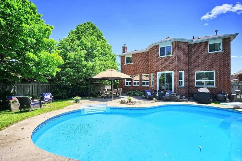 67 Barton Lane, Uxbridge, L9P1W2 | Image 2