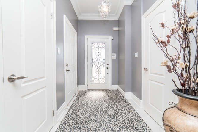 54 English Oak Dr, Richmond Hill, L4E3W2 | Image 2