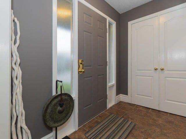 44 Rutledge Ave, Newmarket, L3Y5T4 | Image 2