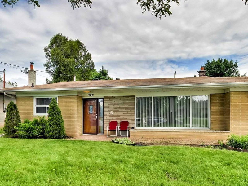 50 Goodman Cres, Vaughan, L6A1E2 | Image 2