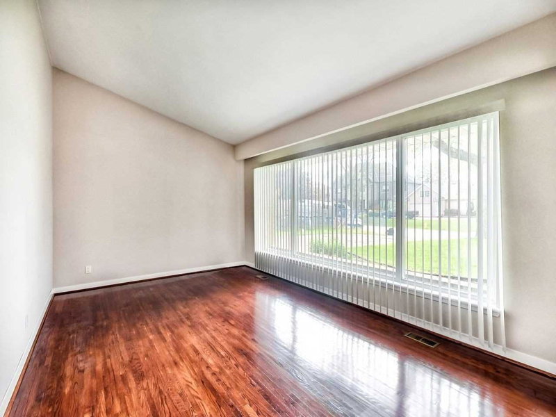 50 Goodman Cres, Vaughan, L6A1E2 | Image 3