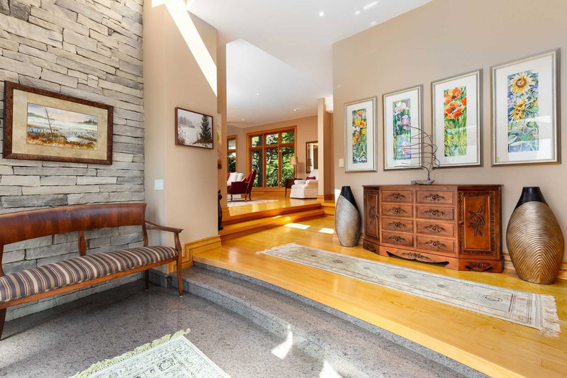 76 Silver Fox Pl, Vaughan, L6A1G2 | Image 2