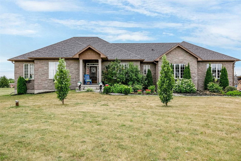 2 Harry Parker Pl W, Adjala-Tosorontio, L0M 1J0 | Image 2