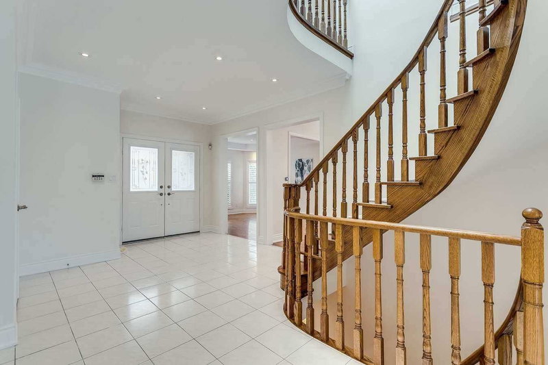 30 Eyer Dr, Markham, L6C1T8 | Image 2