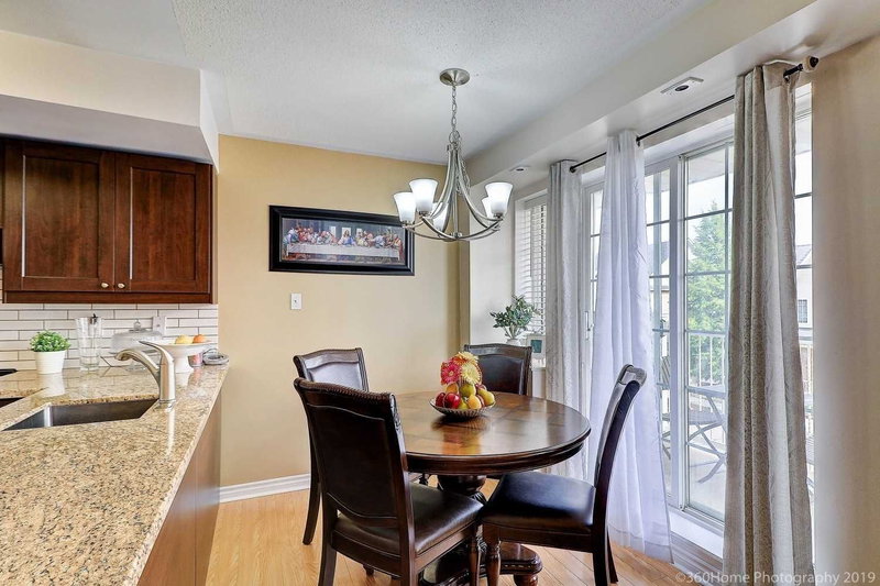 C208 - 110 Cornell Park Ave, Markham, L6B1B6 | Image 3