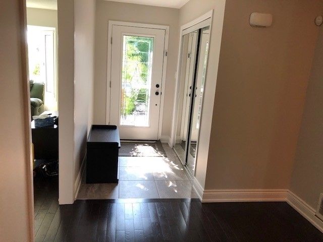 333 Rannie Rd, Newmarket, L3X 1K3 | Image 2