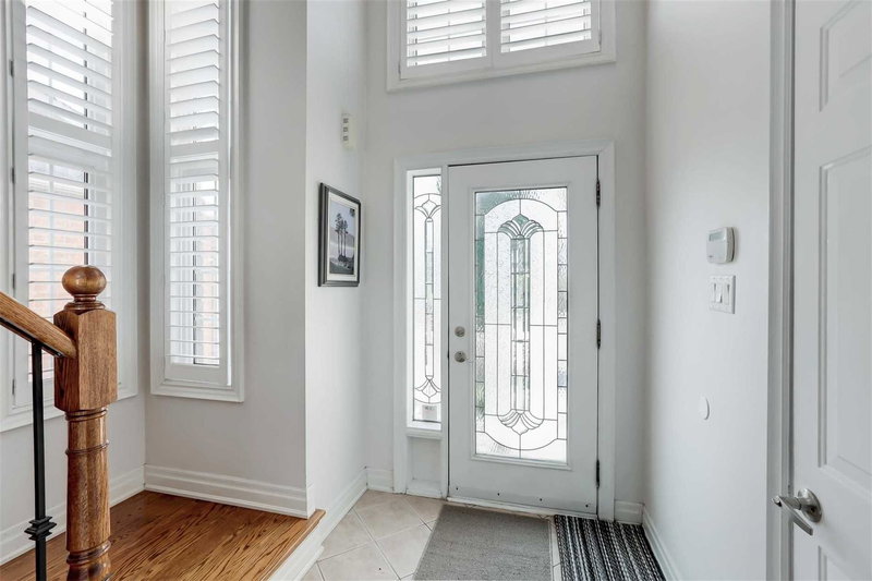 11 Bestview Cres, Vaughan, L6A 3S8 | Image 3