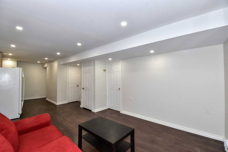 Lower - 411 Sandford St, Newmarket, L3Y4S5 | Image 2