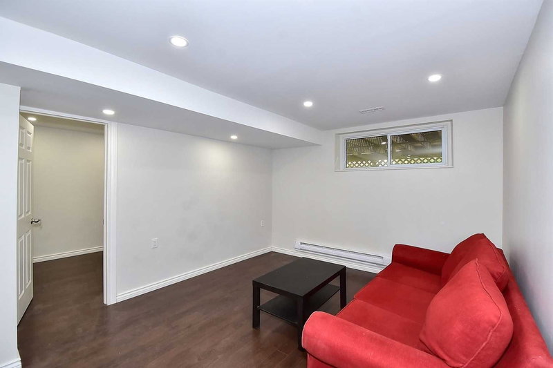 Lower - 411 Sandford St, Newmarket, L3Y4S5 | Image 3