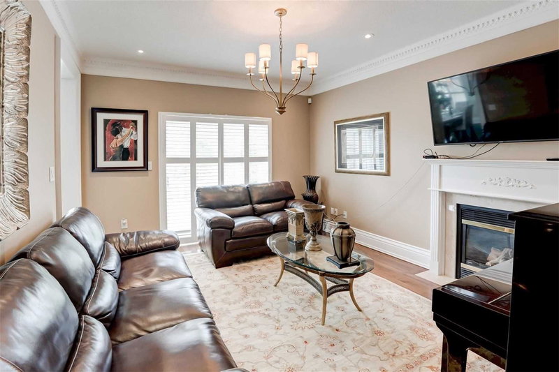2 Mumberson Crt, Markham, L6C1Y4 | Image 3
