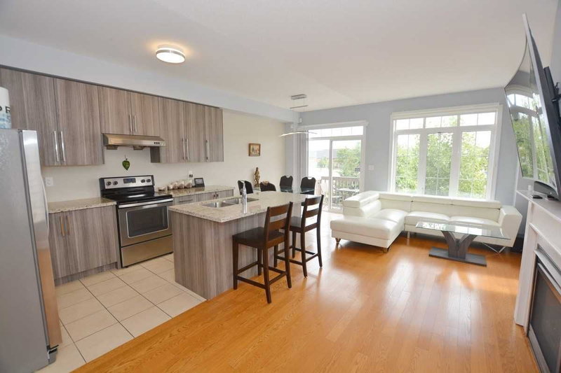 94 Mack Clement Lane, Richmond Hill, L4S0G2 | Image 2