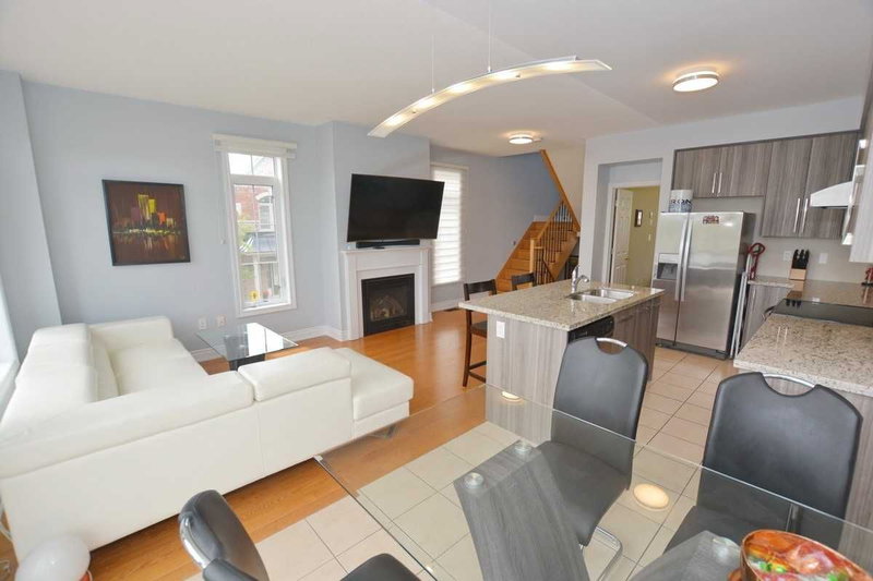 94 Mack Clement Lane, Richmond Hill, L4S0G2 | Image 3