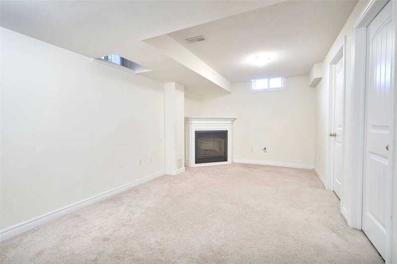 18 Admiral Cres, Essa, L0M 1B4 | Image 3