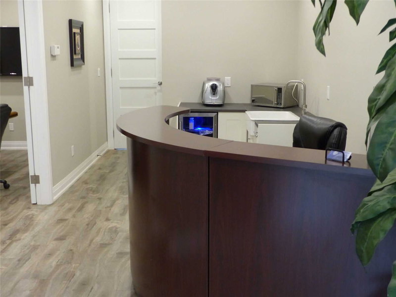 23 - 3300 Steeles Ave W, Vaughan, L4K2Y4 | Image 3