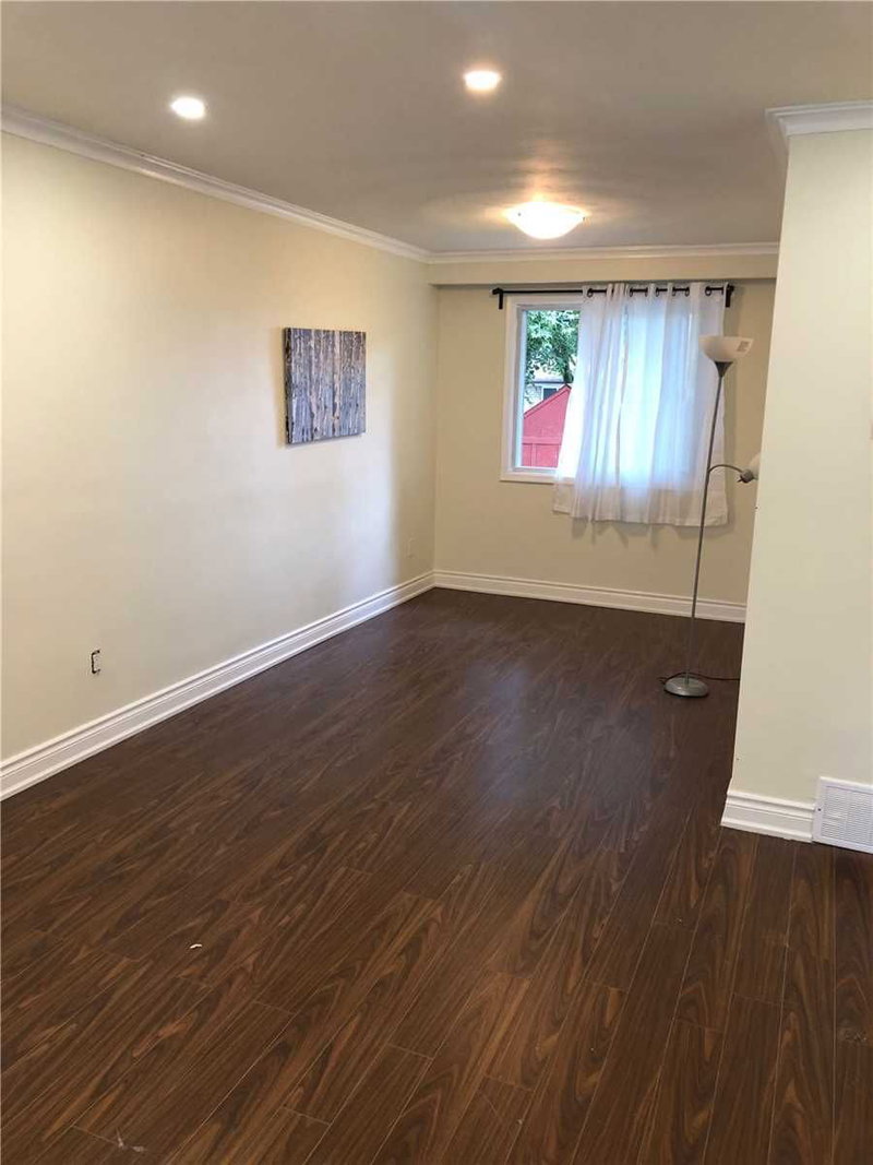 389 Becker Rd, Richmond Hill, L4C2S3 | Image 3