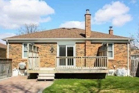 112 Talmage Ave, Richmond Hill, L4C3J8 | Image 2