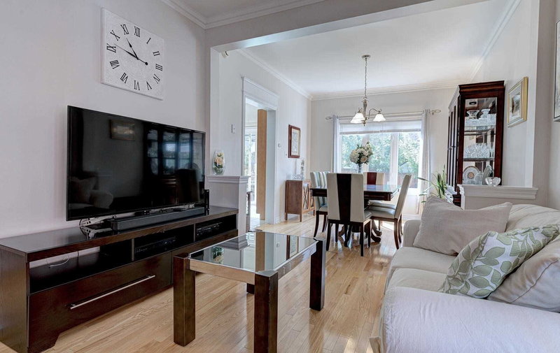 62 Macedonia Crt, Newmarket, L3X2W8 | Image 3